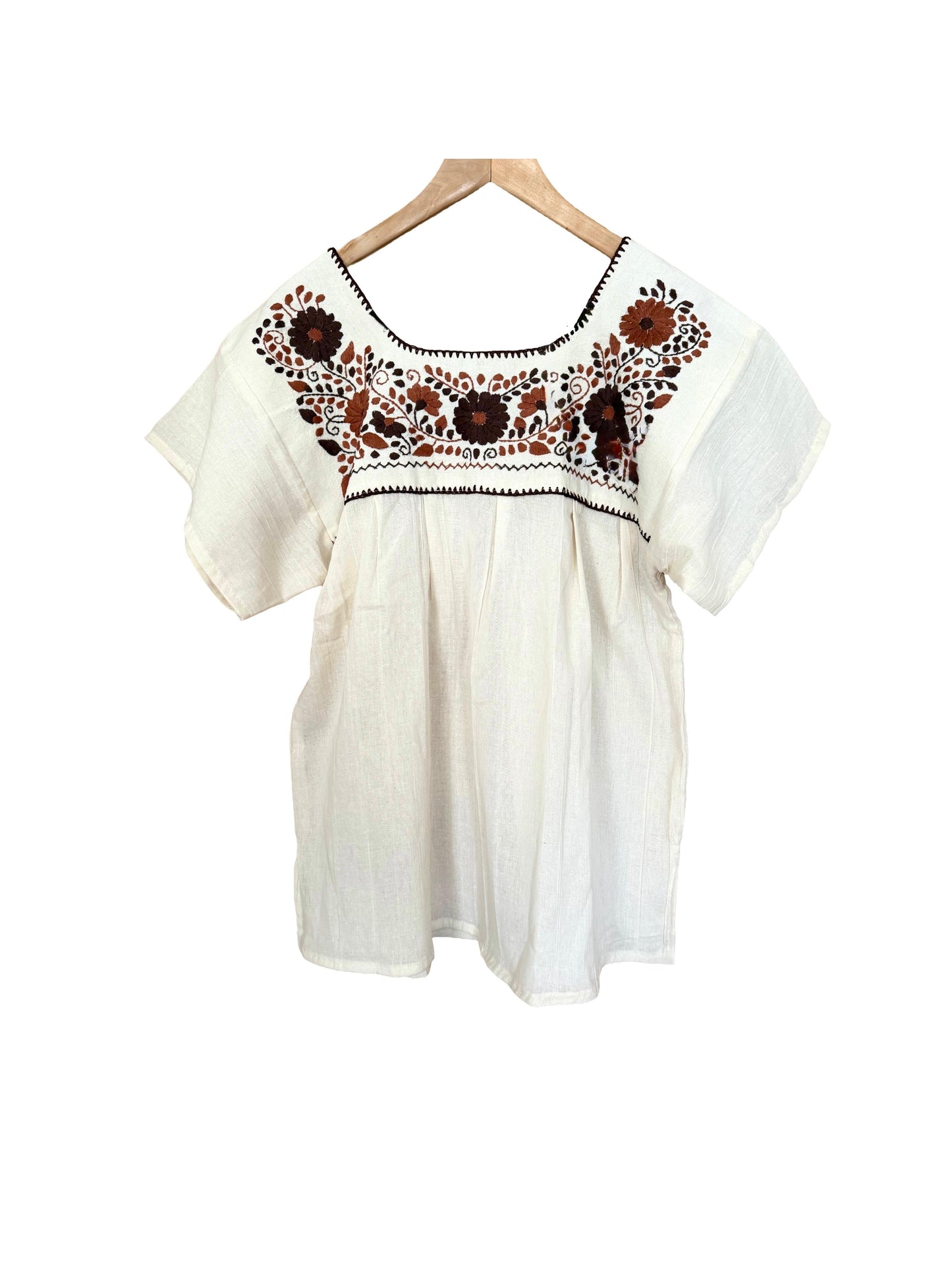 Blusa artesanal con Margaritas bordadas a mano en Chiapas