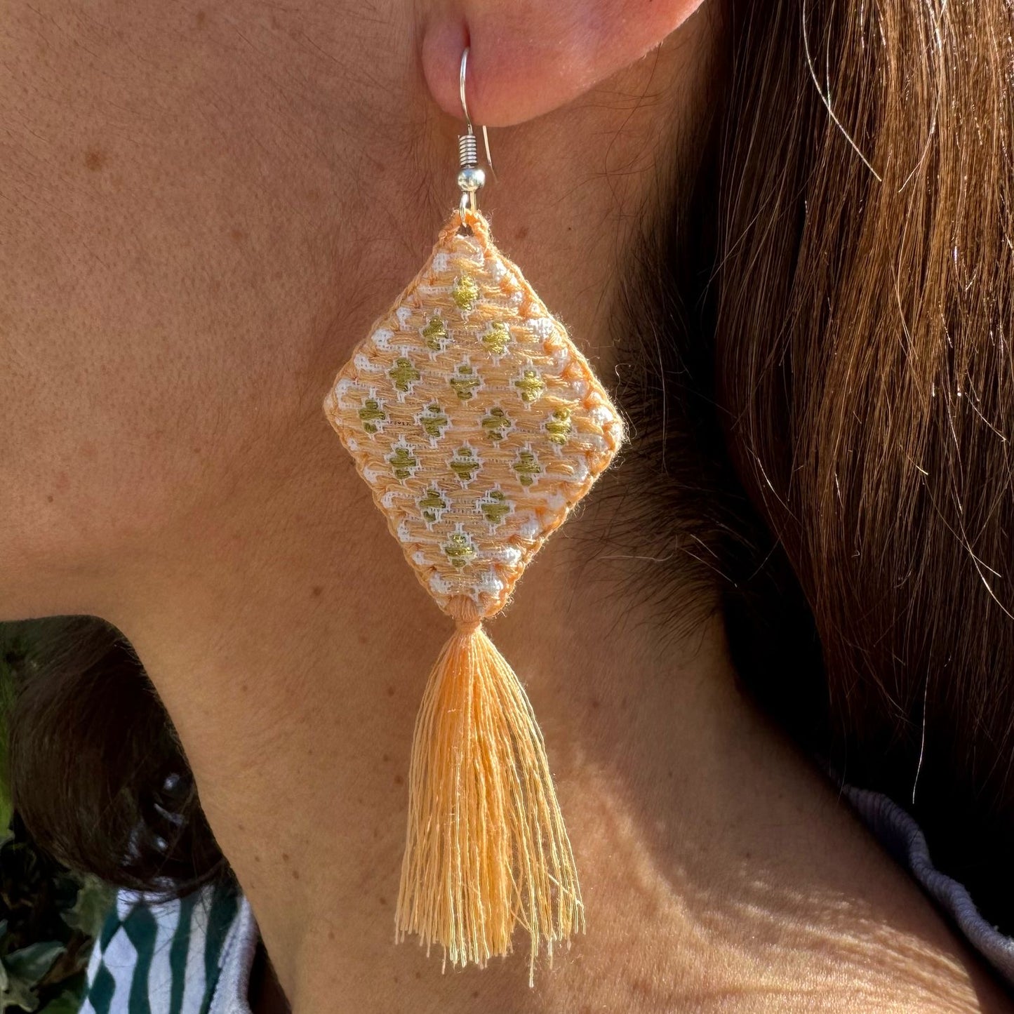 Pendientes tela bordada